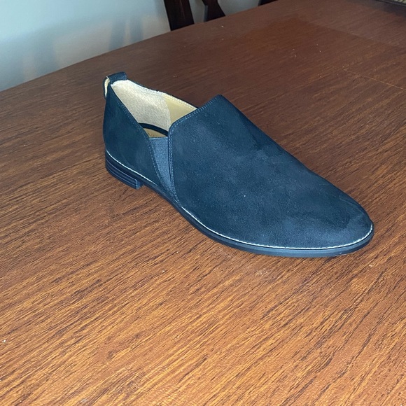 Shoes - Picture 2 of 2